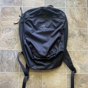Arc'teryx index 15 black Backpack